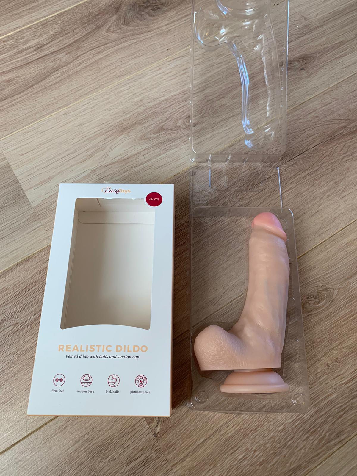 Realistische Dildo Met Balzak 20 Cm EasyToys