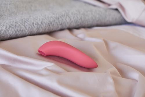 We-Vibe Melt Pleasure Air Vibrator